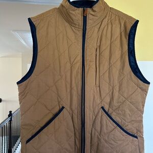 Men’s crown and ivy quilted vest